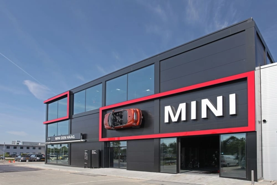 BMW Mini — výrobní hala — reference | BOKKA